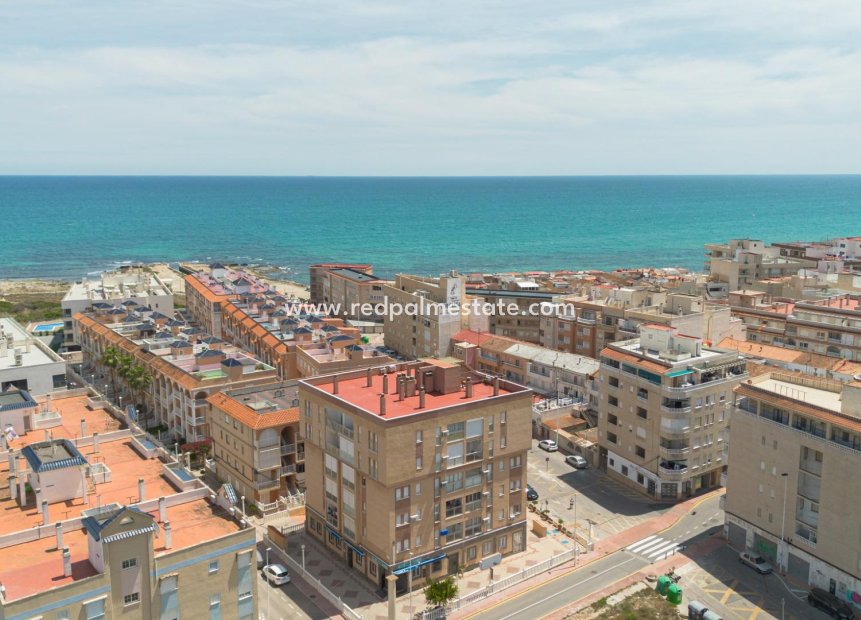 Reventa - Apartamento -
Torrevieja - La Mata