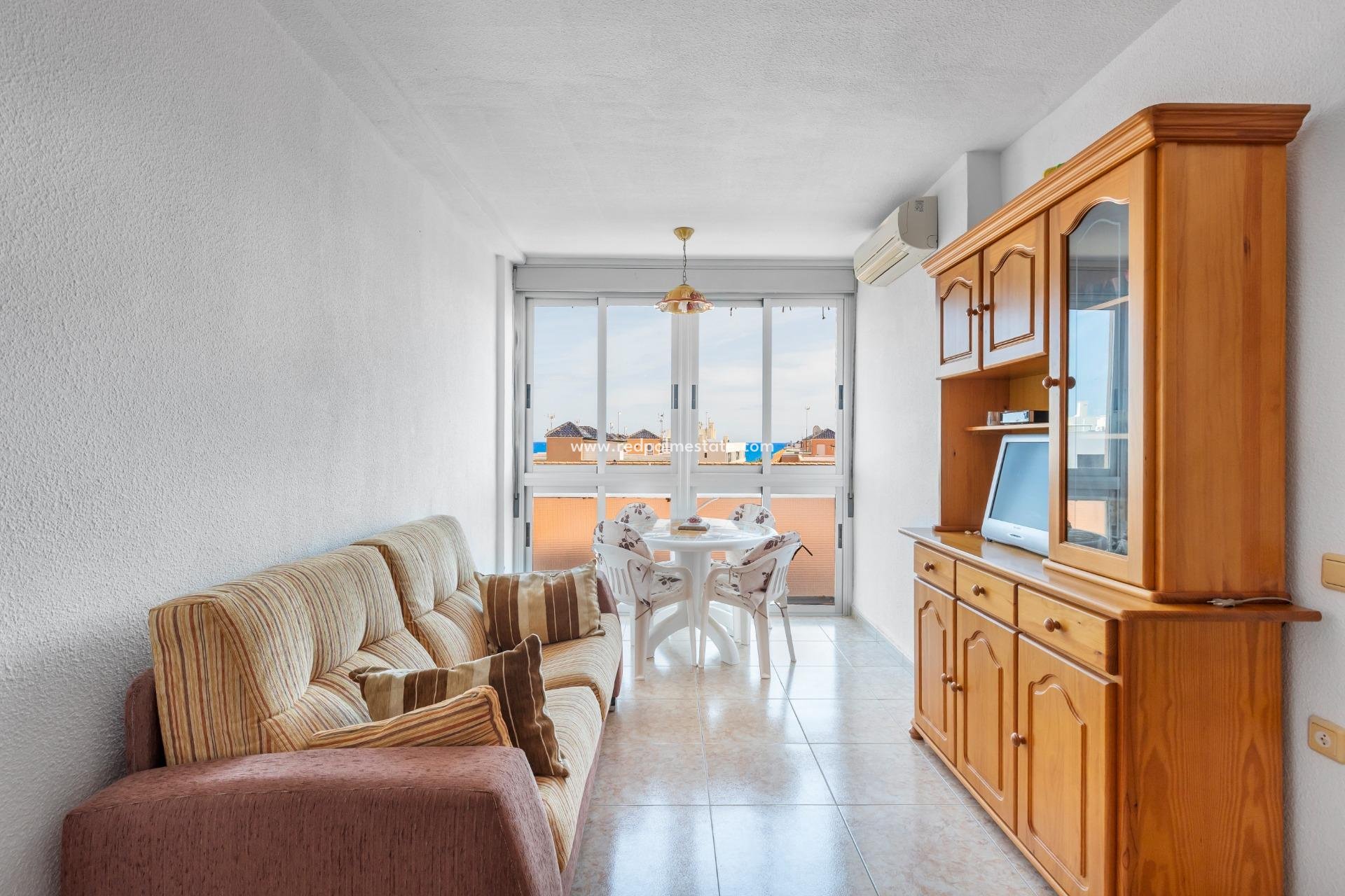 Reventa - Apartamento -
Torrevieja - La Mata