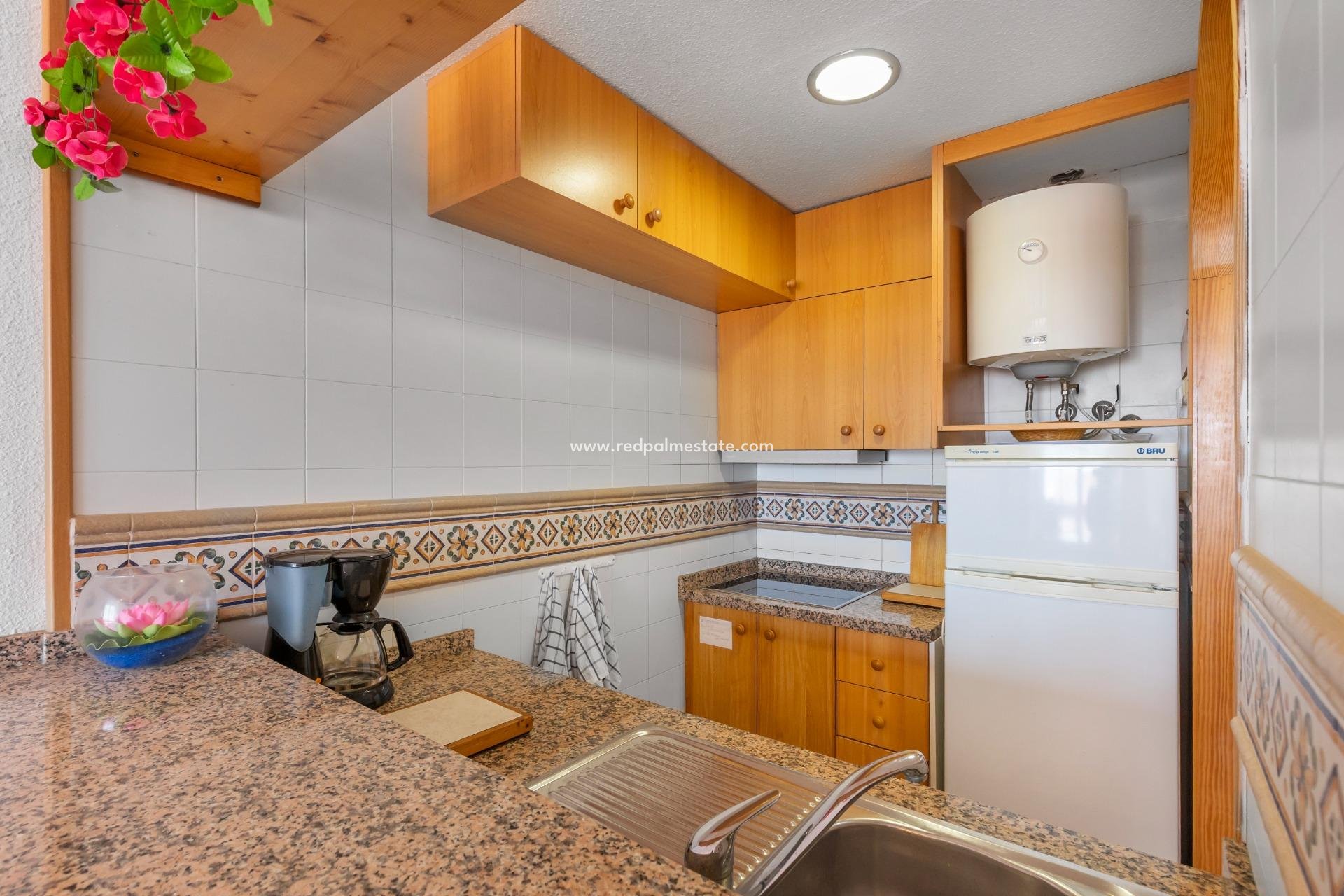 Reventa - Apartamento -
Torrevieja - La Mata