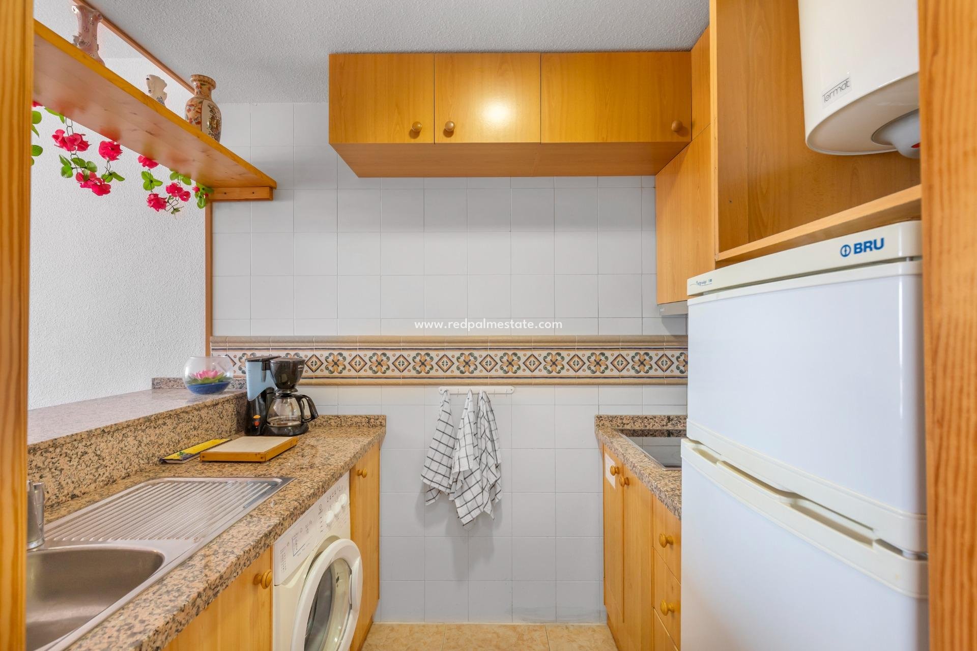 Reventa - Apartamento -
Torrevieja - La Mata