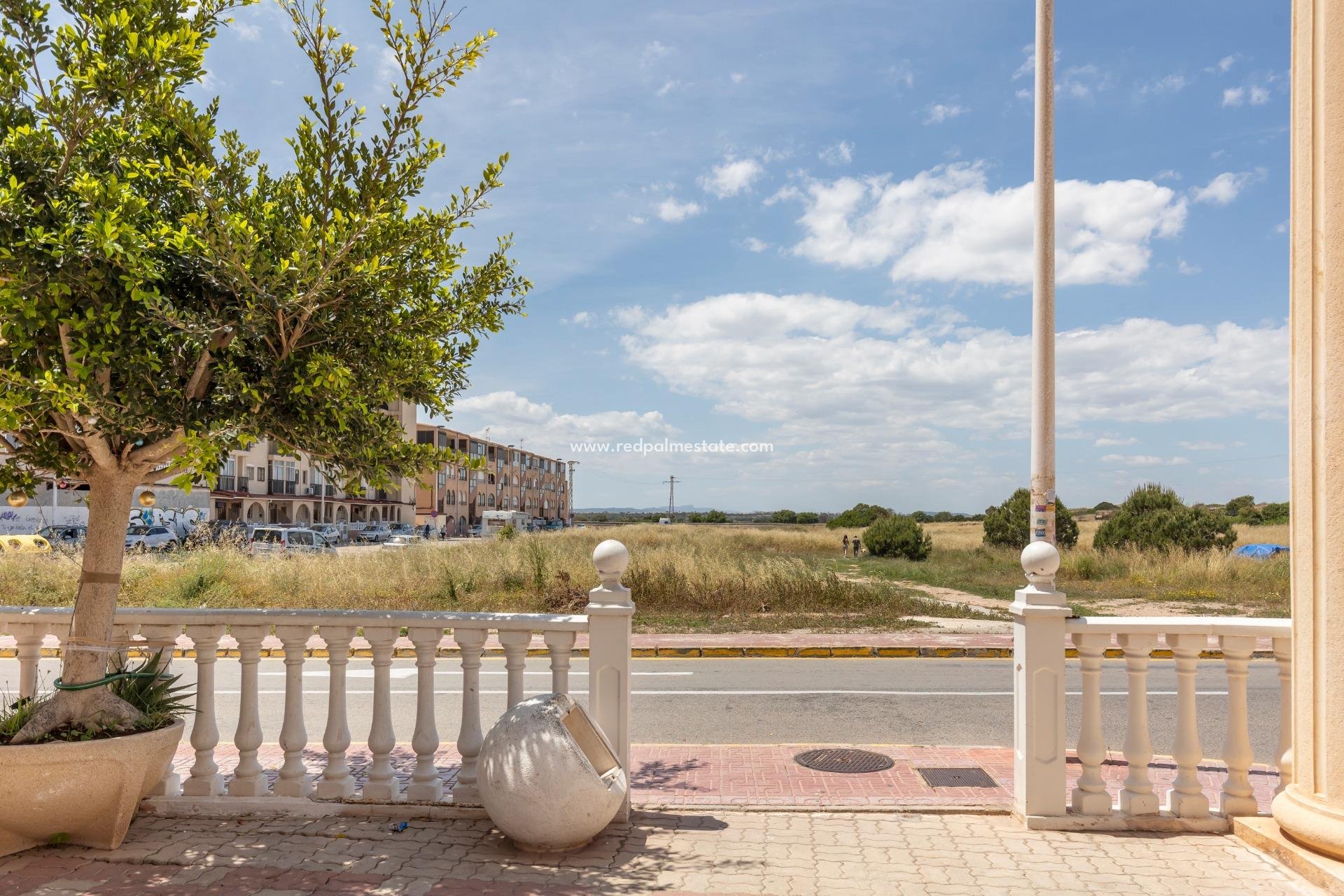Reventa - Apartamento -
Torrevieja - La Mata