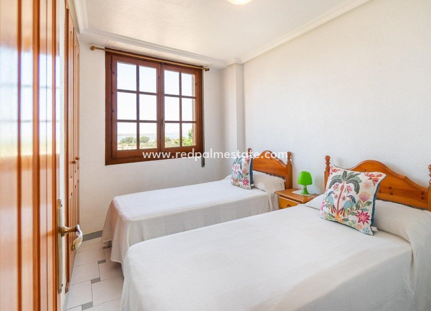 Reventa - Apartamento -
Torrevieja - La Mata