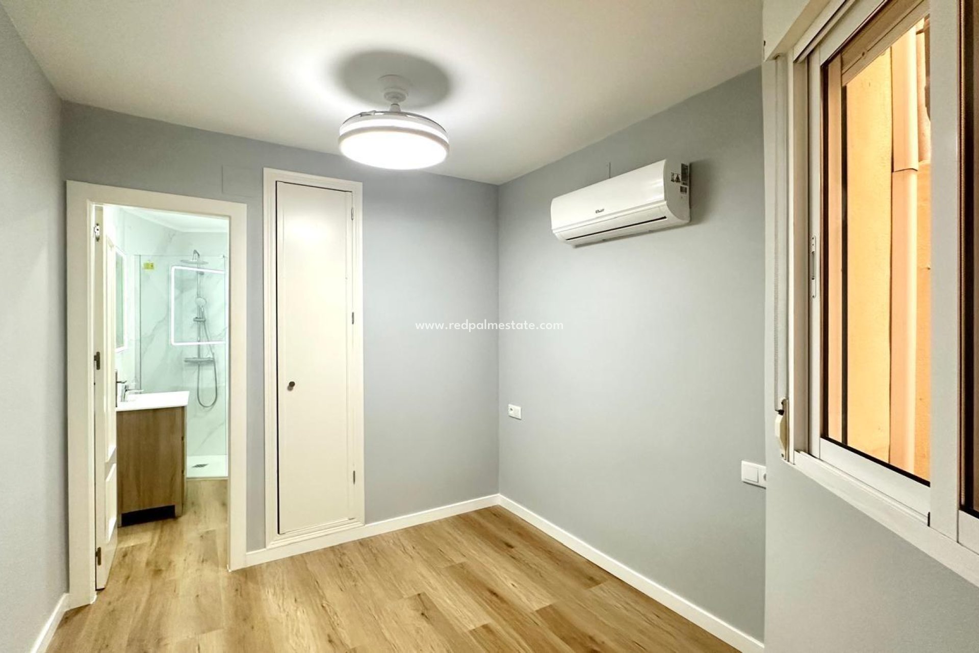 Reventa - Apartamento -
Torrevieja - La Mata