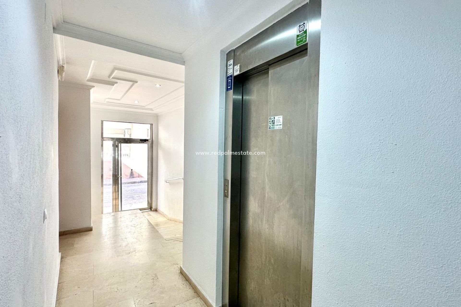 Reventa - Apartamento -
Torrevieja - La Mata