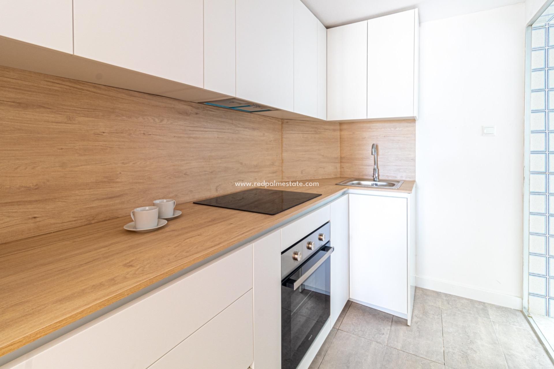 Reventa - Apartamento -
Torrevieja - La Mata