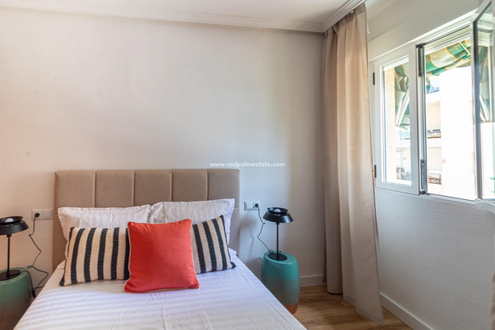 Reventa - Apartamento -
Torrevieja - La Mata