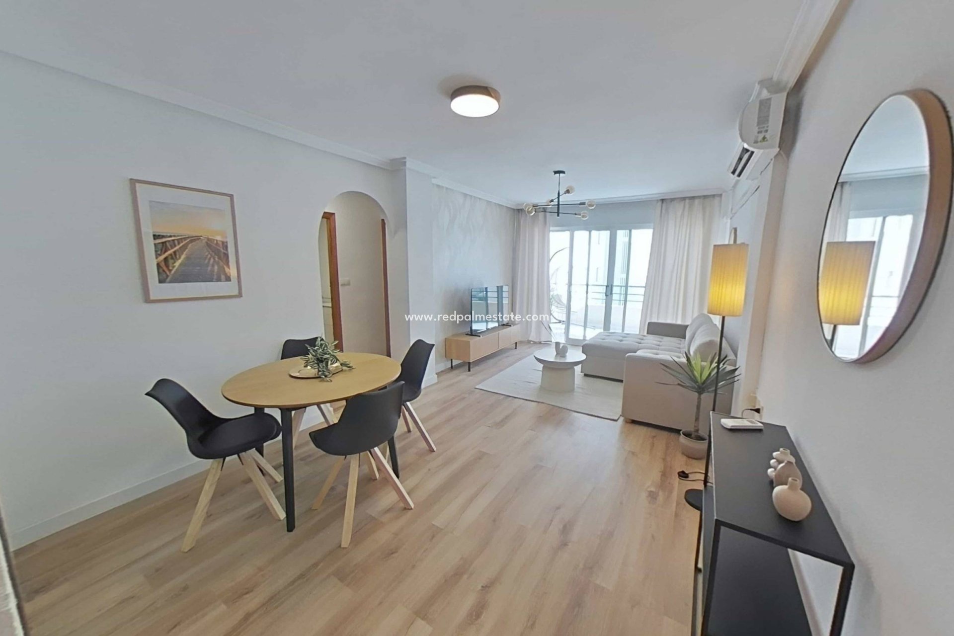 Reventa - Apartamento -
Torrevieja - La Mata
