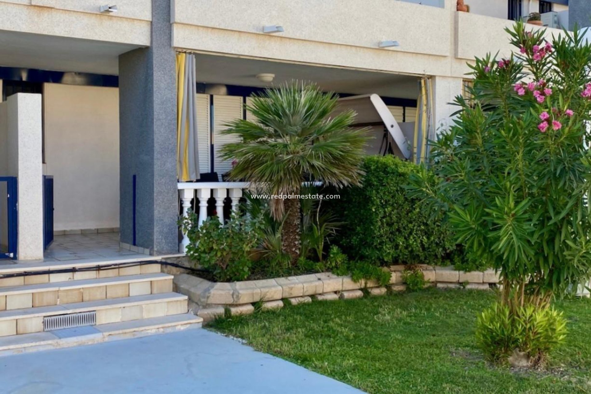 Reventa - Apartamento -
Torrevieja - La Mata