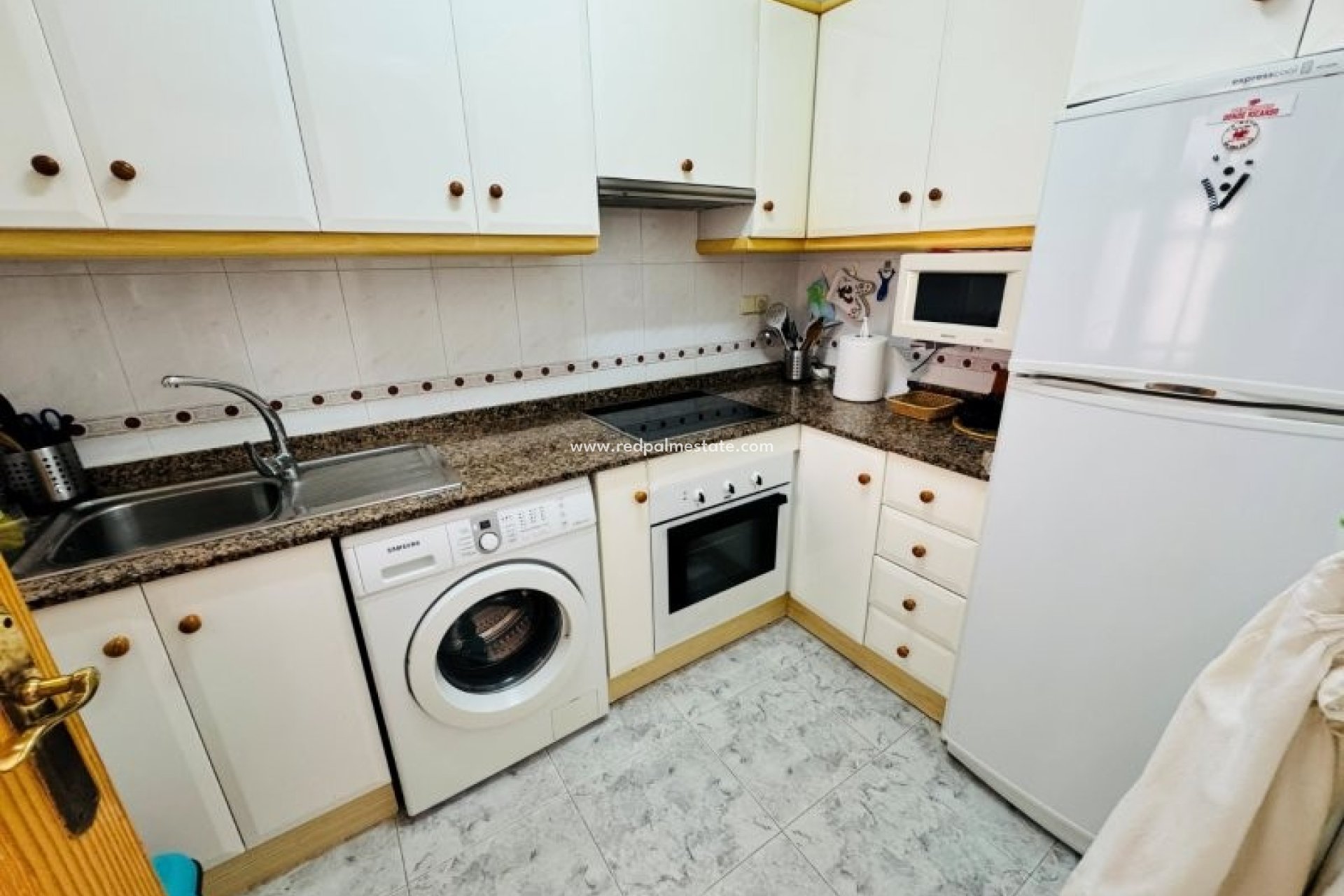 Reventa - Apartamento -
Torrevieja - La Mata