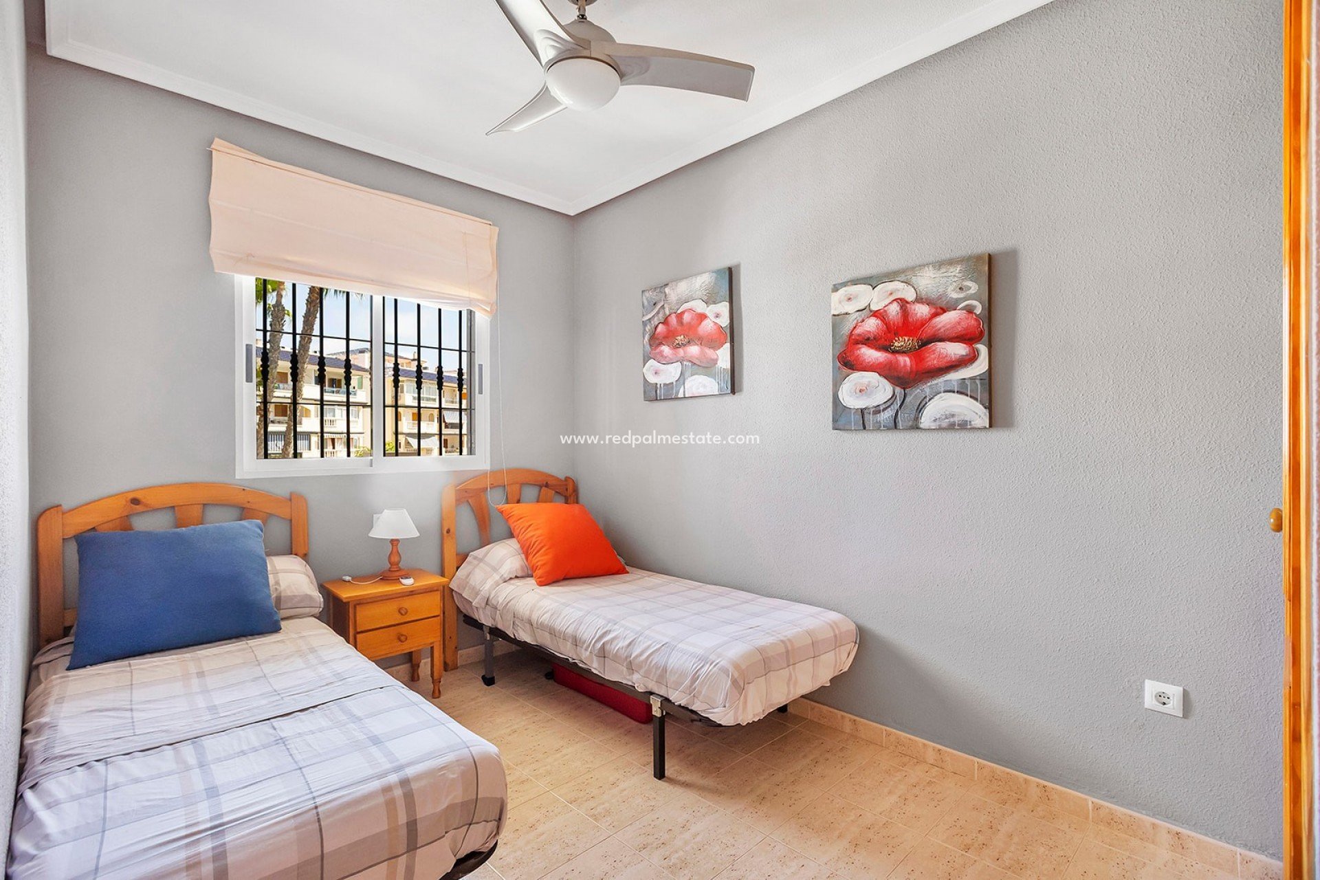 Reventa - Apartamento -
Torrevieja - La Mata