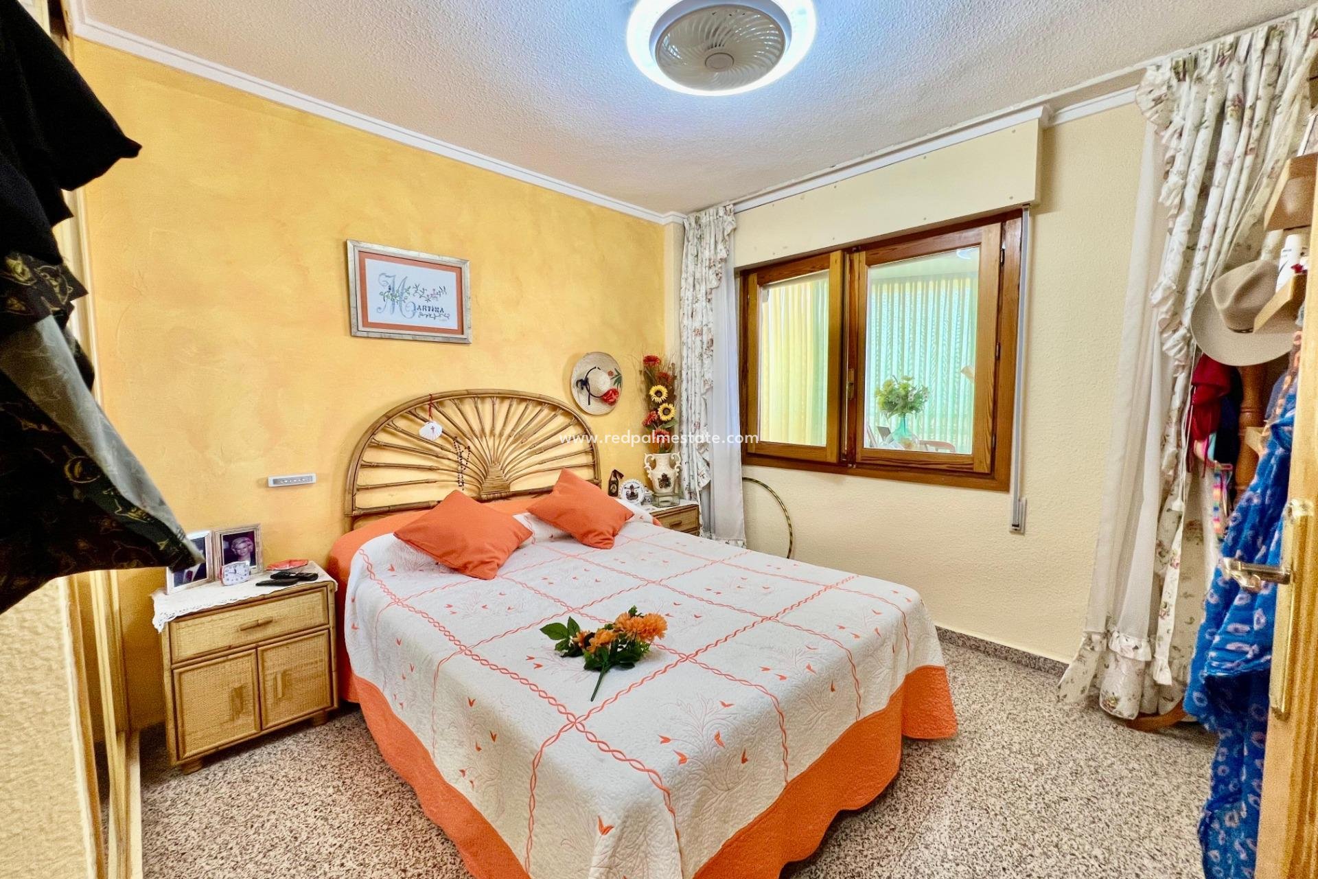 Reventa - Apartamento -
Torrevieja - La Mata
