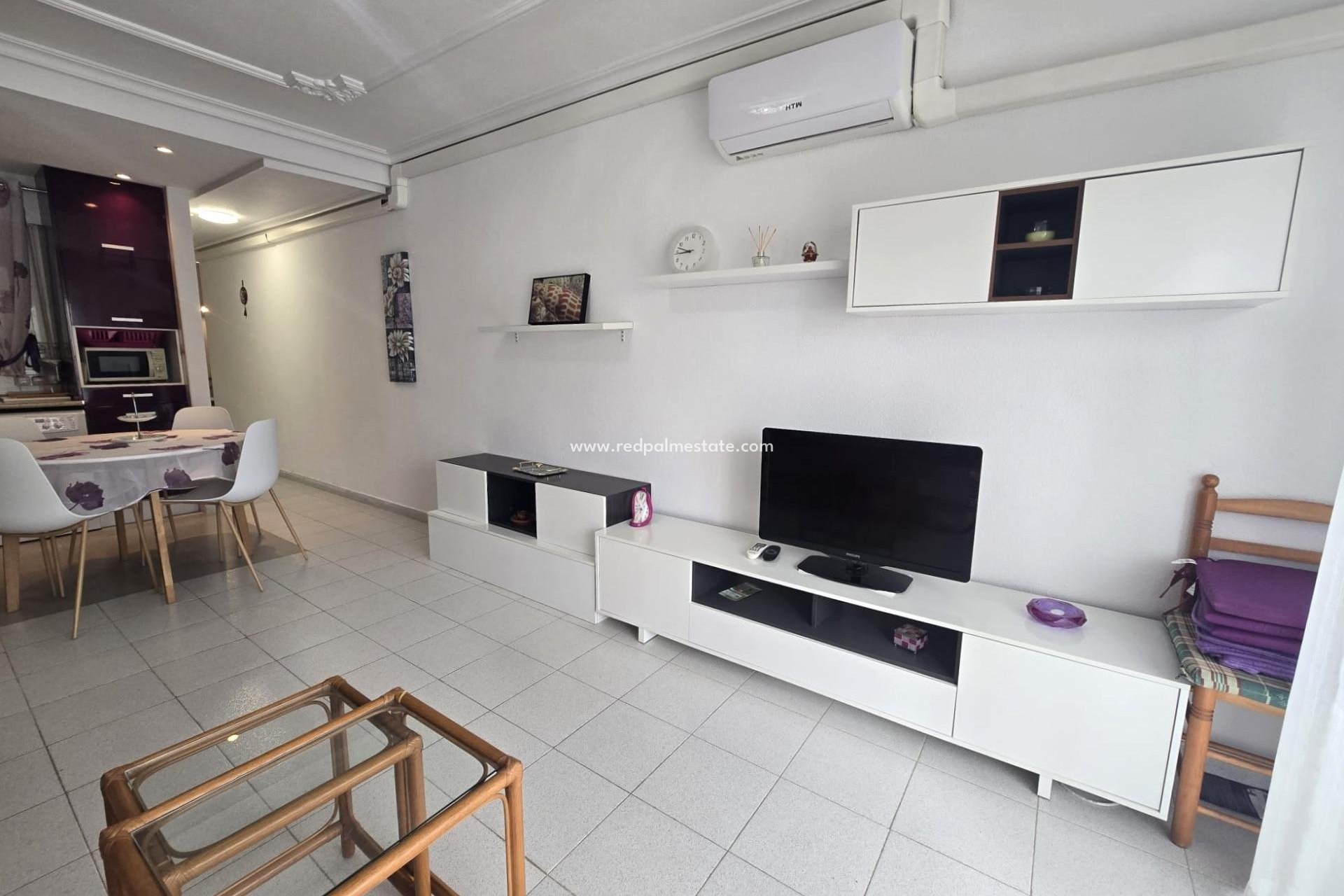 Reventa - Apartamento -
Torrevieja - La Mata