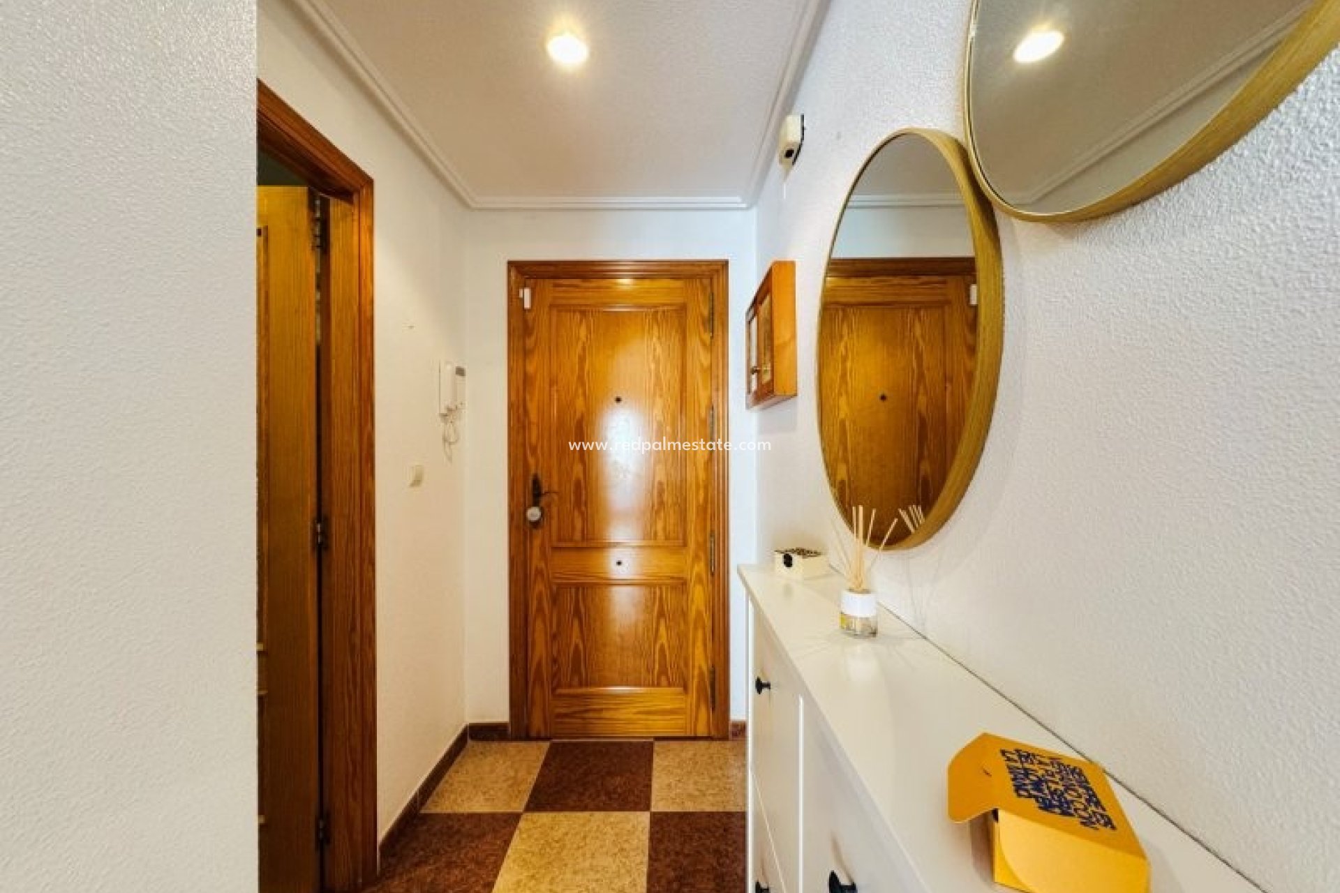 Reventa - Apartamento -
Torrevieja - La Mata