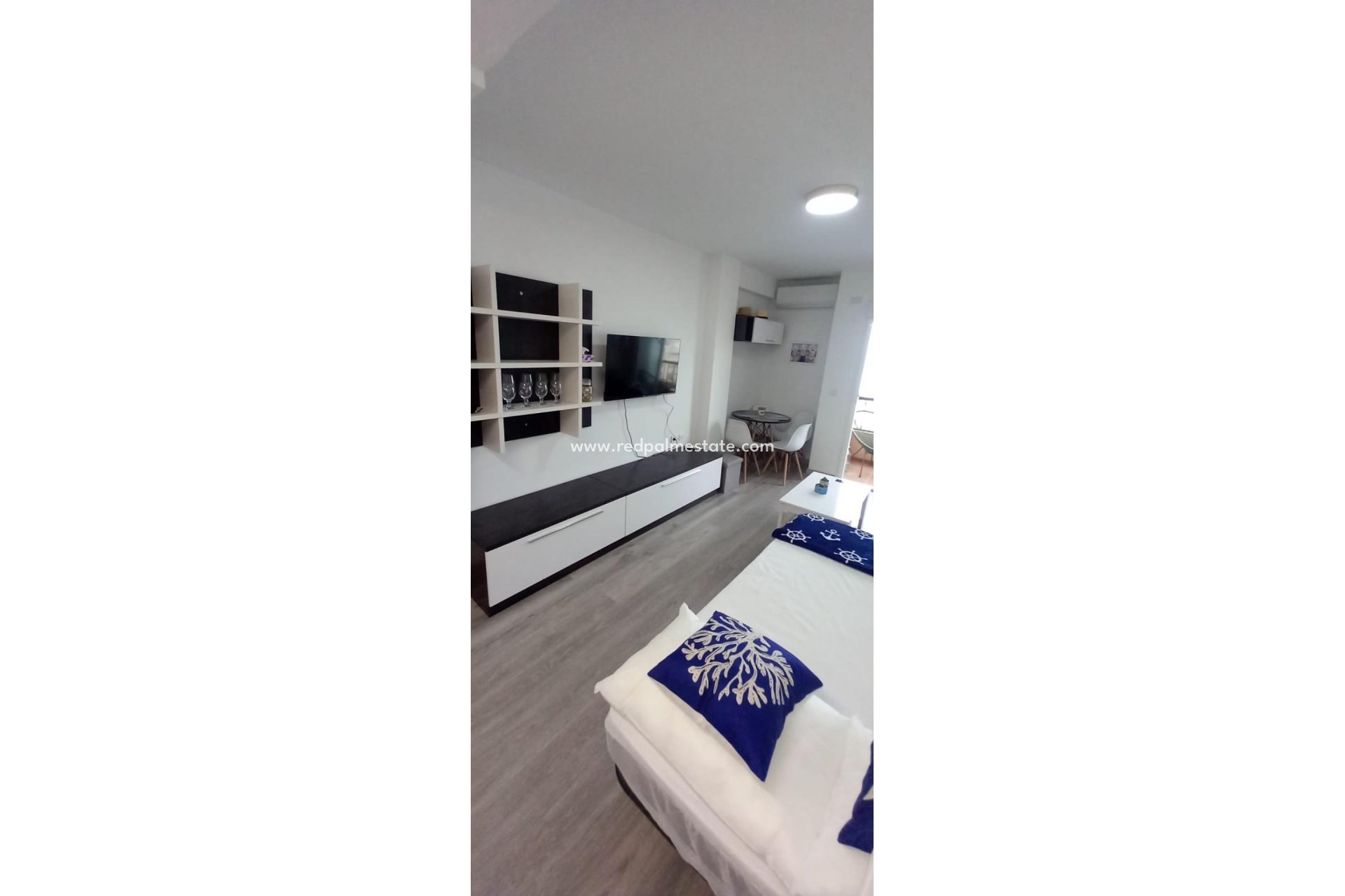Reventa - Apartamento -
Torrevieja - La Mata
