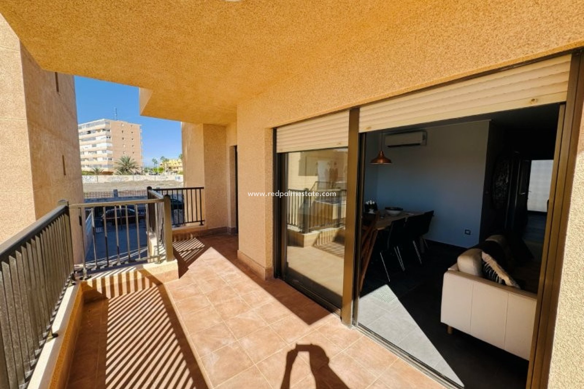Reventa - Apartamento -
Torrevieja - La Mata