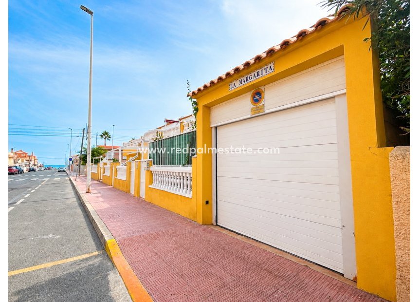 Reventa - Apartamento -
Torrevieja - La Mata
