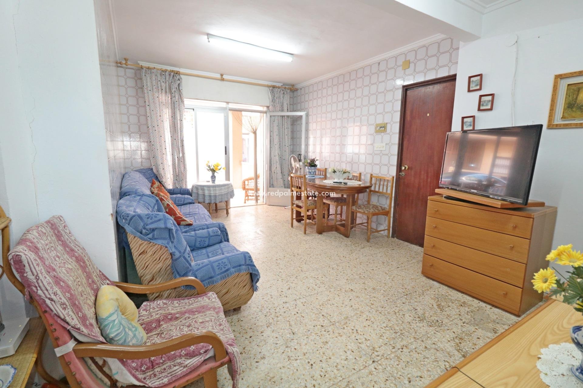 Reventa - Apartamento -
Torrevieja - La Mata