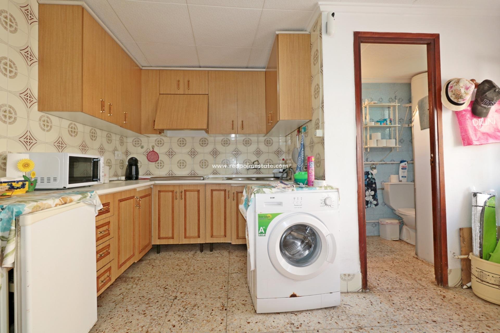 Reventa - Apartamento -
Torrevieja - La Mata