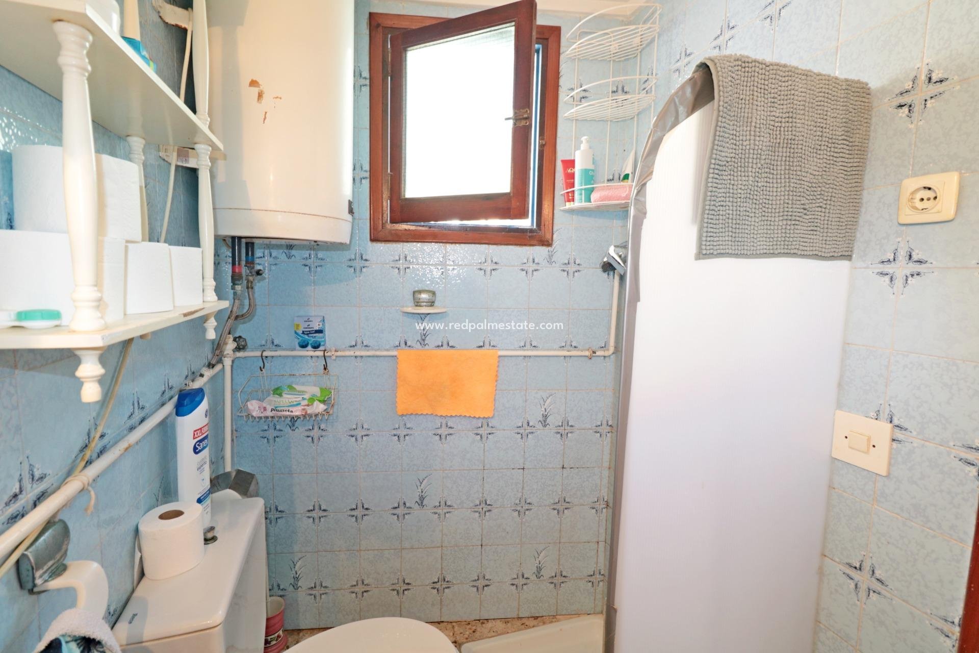 Reventa - Apartamento -
Torrevieja - La Mata