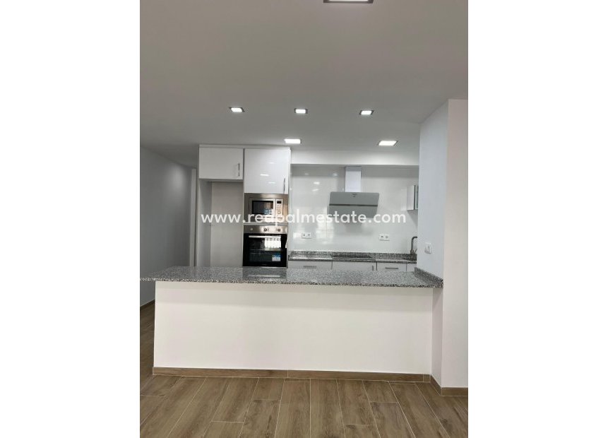 Reventa - Apartamento -
Torrevieja - La Mata