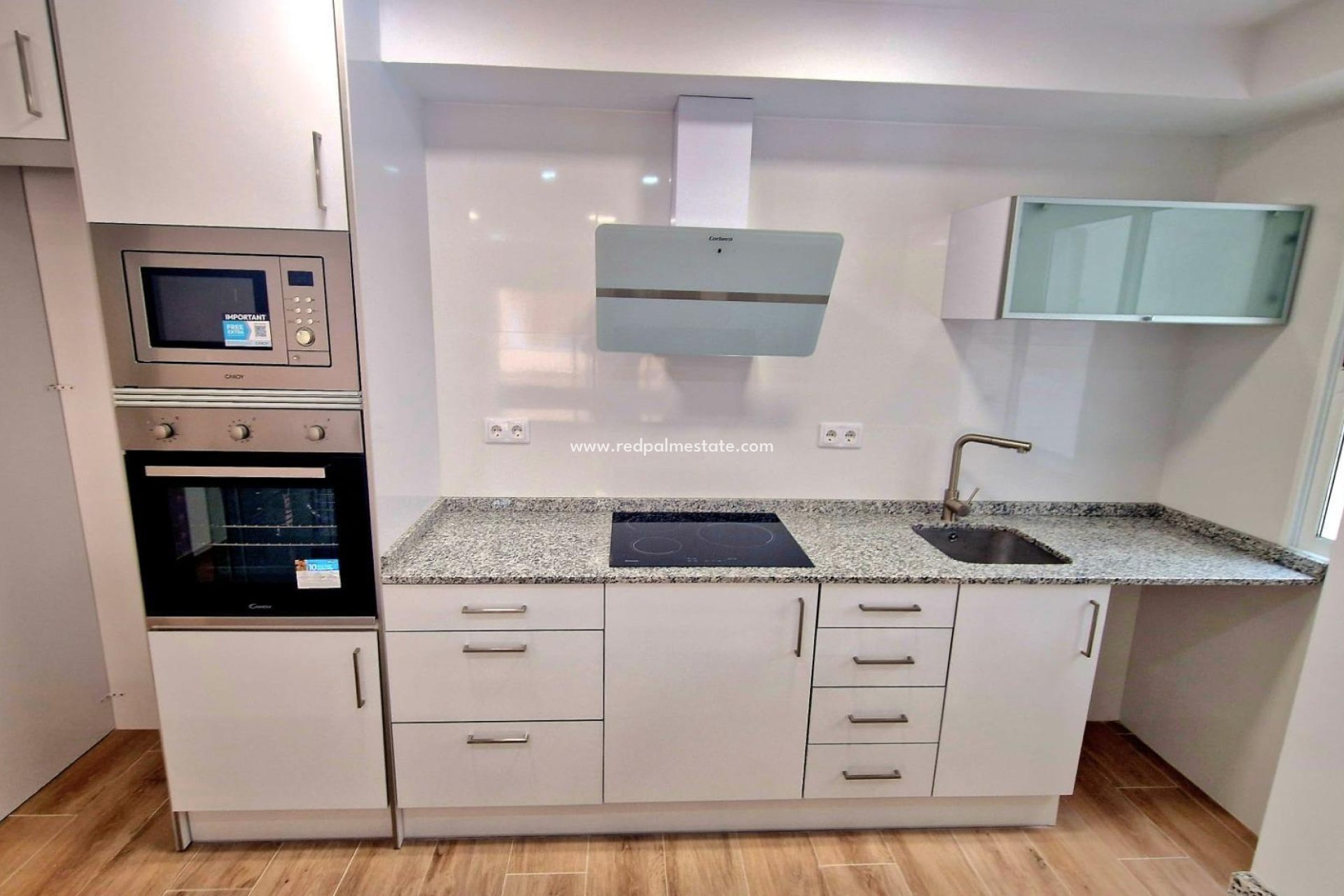 Reventa - Apartamento -
Torrevieja - La Mata