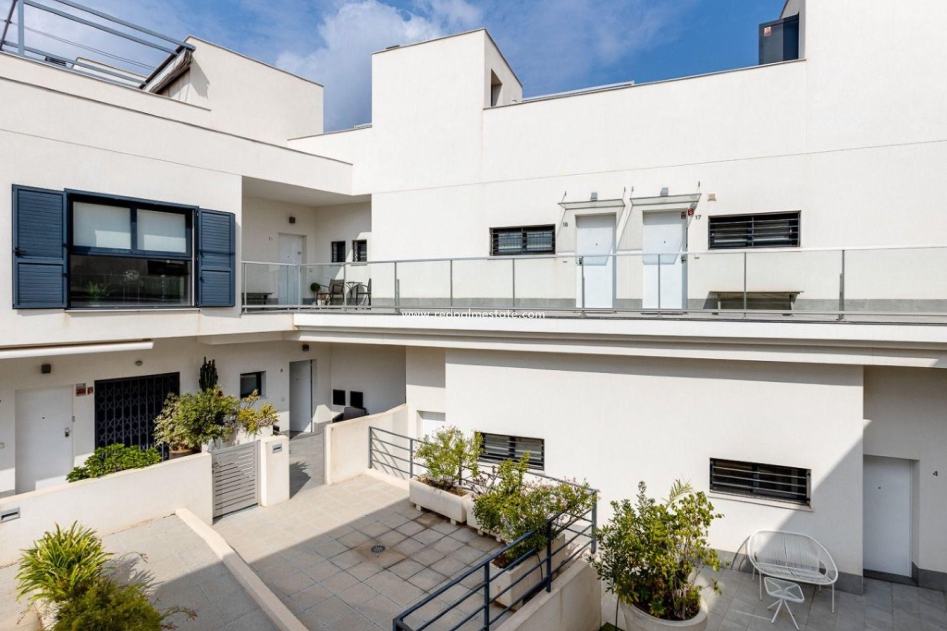 Reventa - Apartamento -
Torrevieja - La Mata