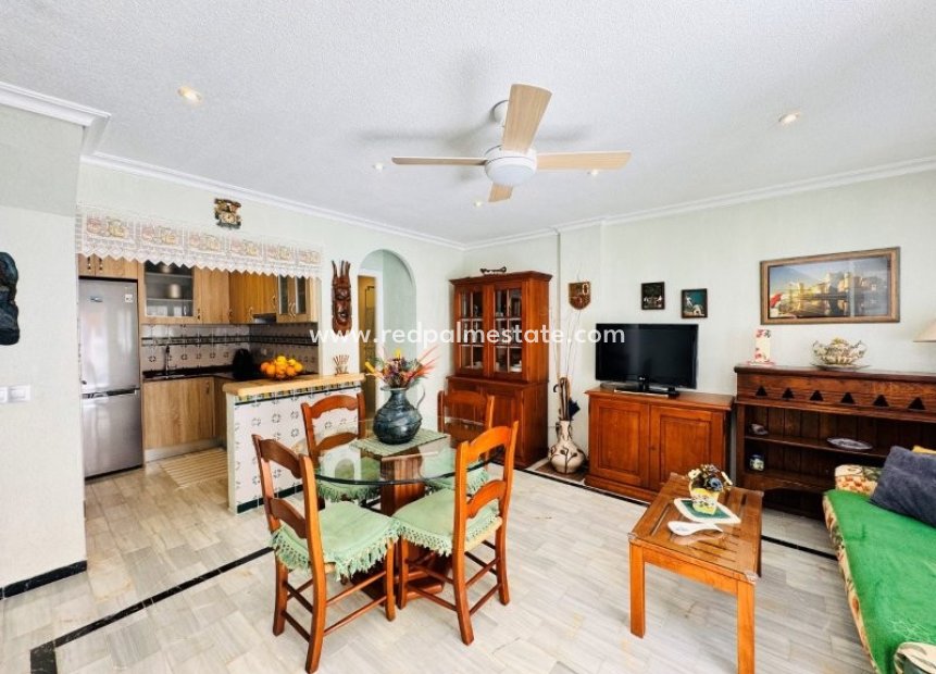 Reventa - Apartamento -
Torrevieja - La Mata