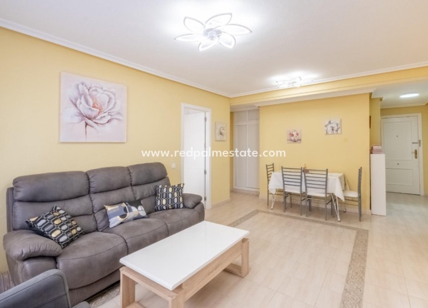 Reventa - Apartamento -
Torrevieja - La Mata