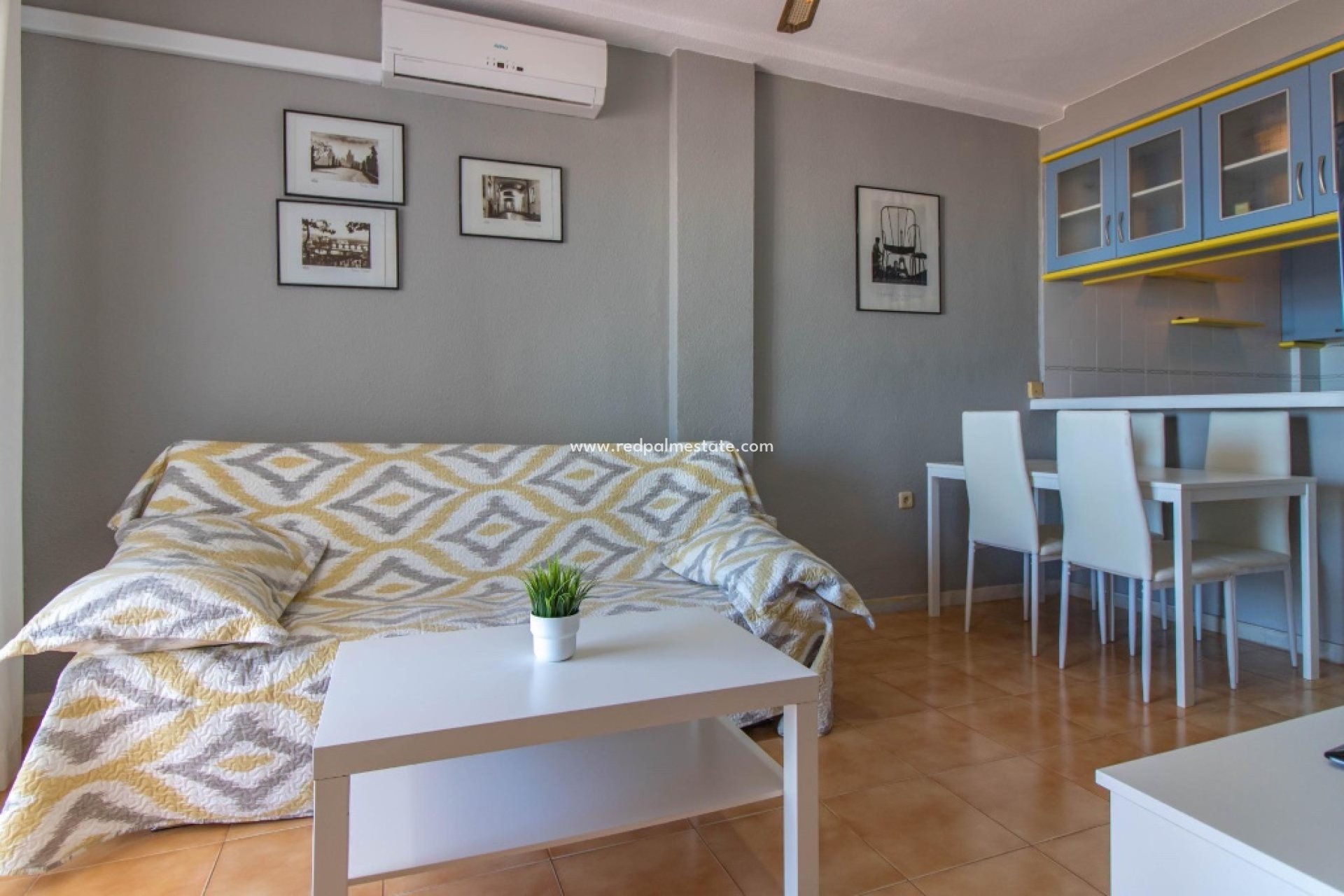 Reventa - Apartamento -
Torrevieja - La Mata