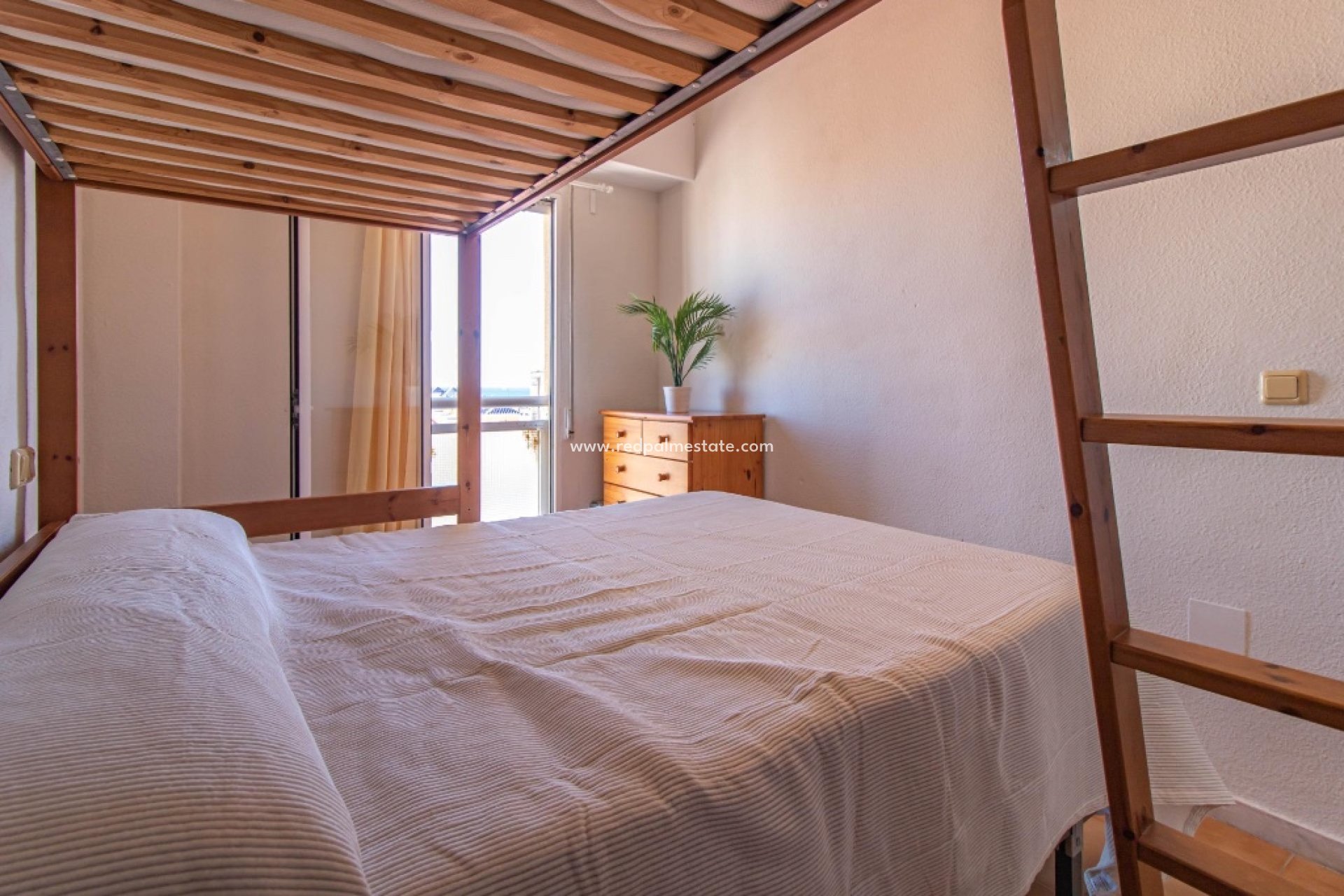 Reventa - Apartamento -
Torrevieja - La Mata