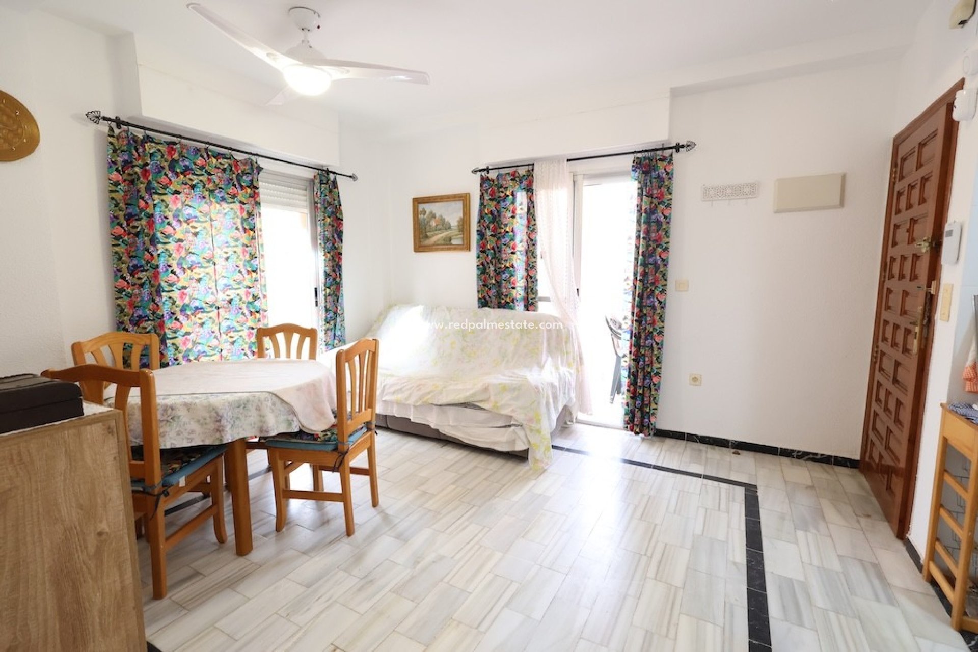 Reventa - Apartamento -
Torrevieja - La Mata
