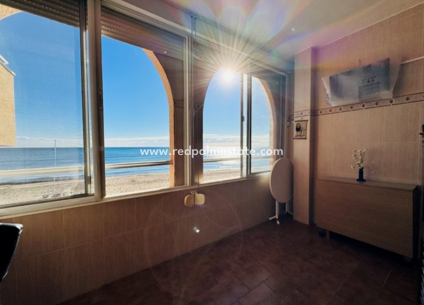 Reventa - Apartamento -
Torrevieja - La Mata