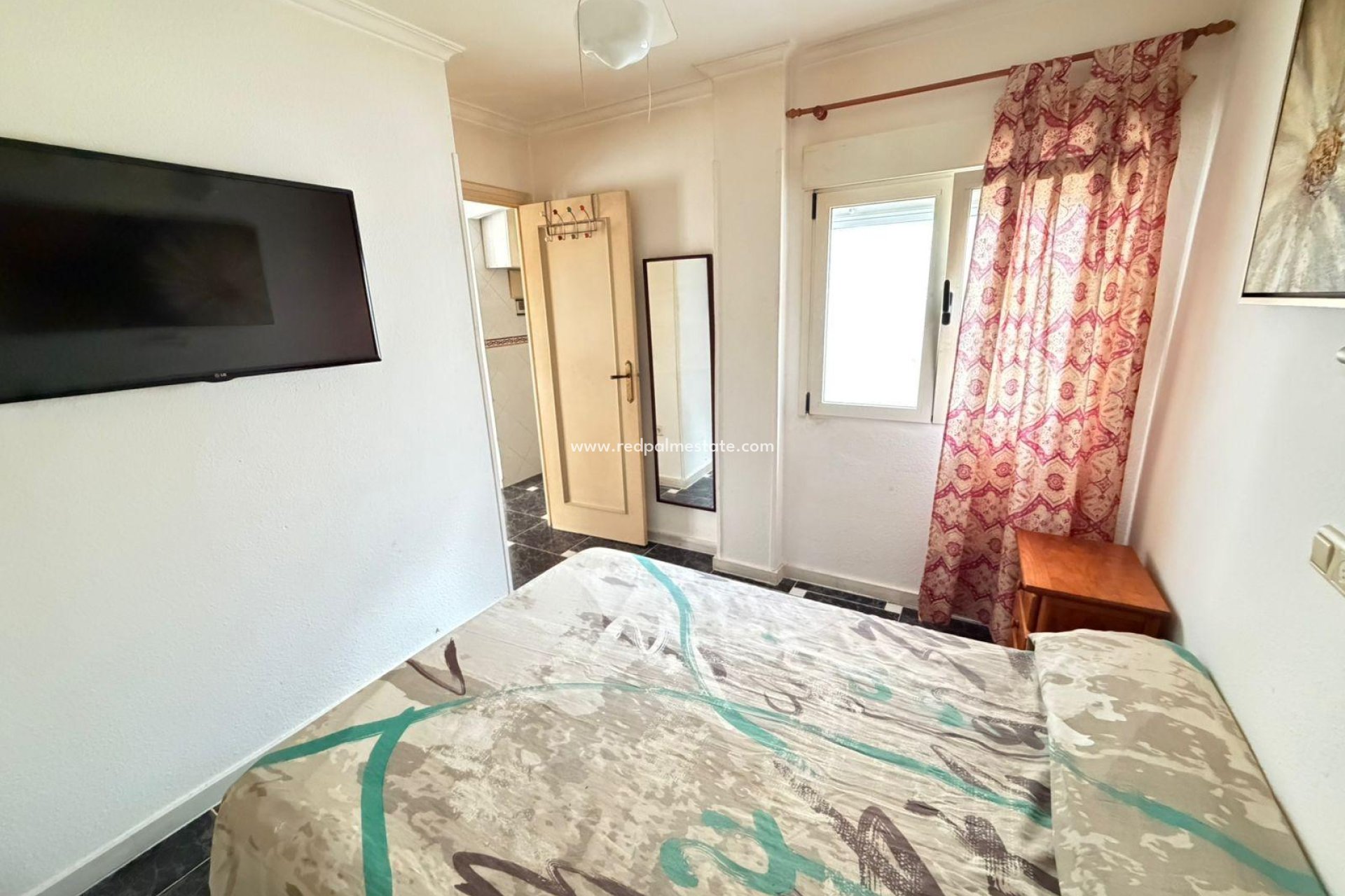 Reventa - Apartamento -
Torrevieja - La Mata