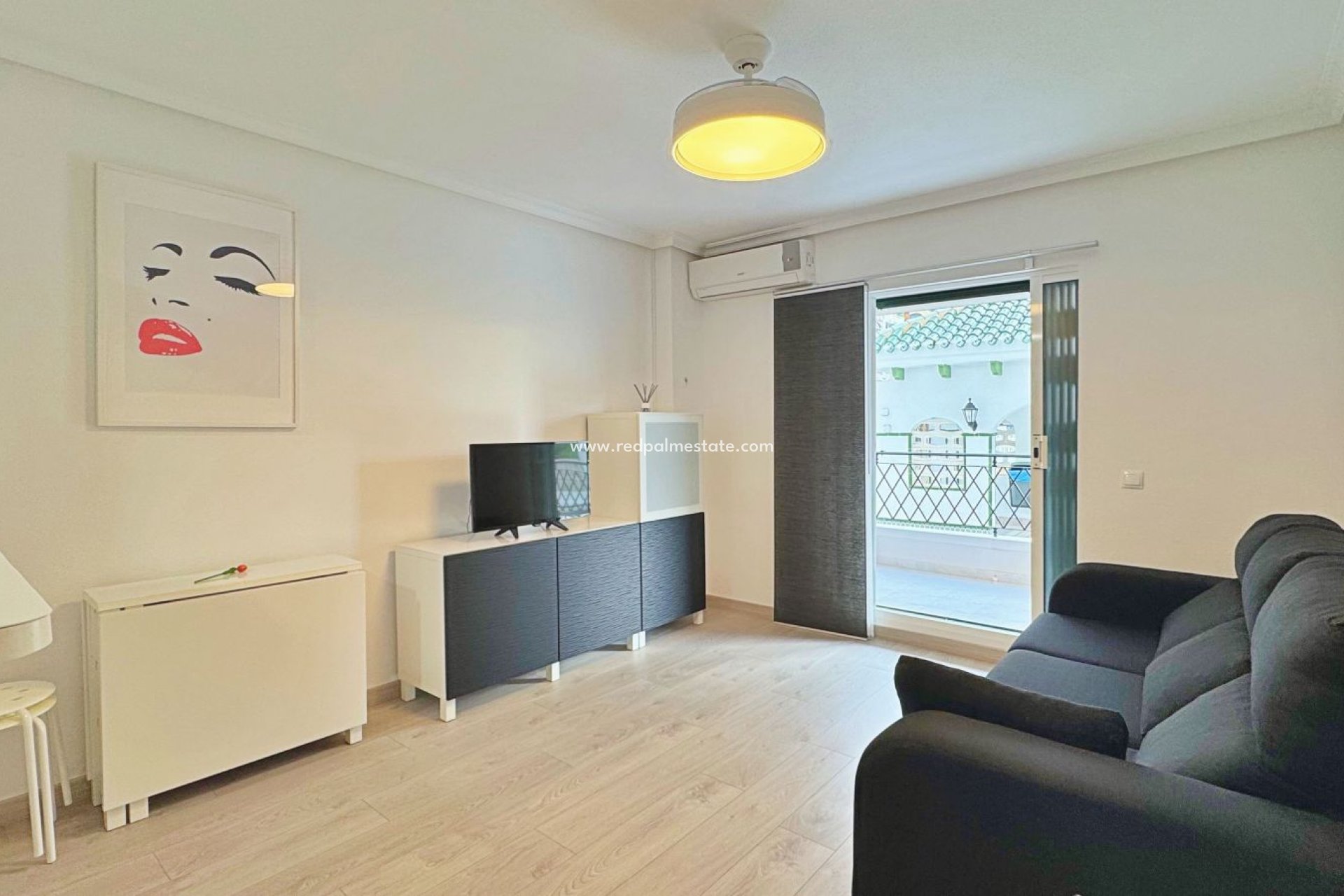 Reventa - Apartamento -
Torrevieja - La Mata