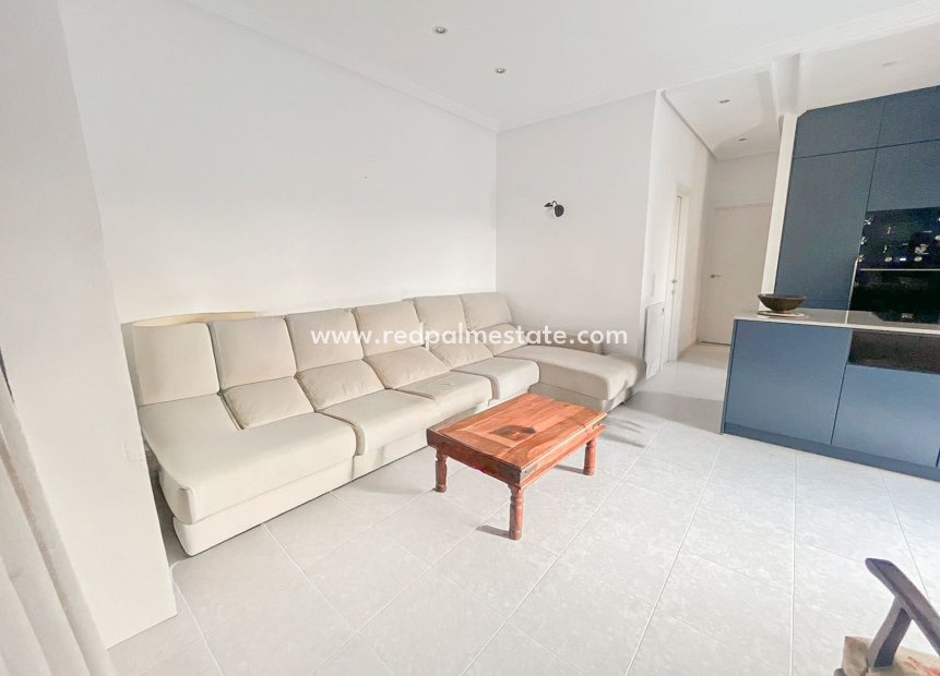 Reventa - Apartamento -
Torrevieja - La Mata