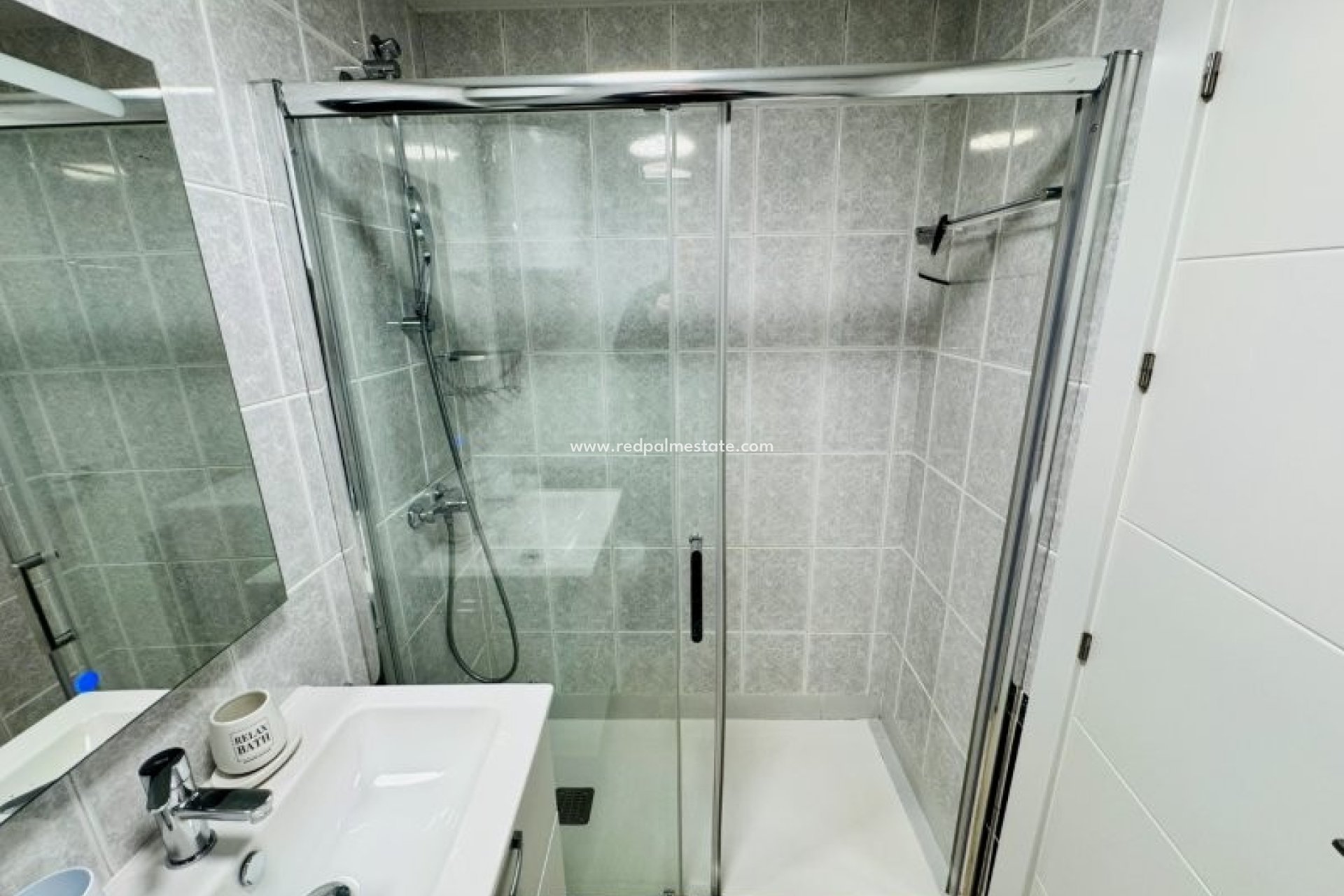 Reventa - Apartamento -
Torrevieja - La Mata