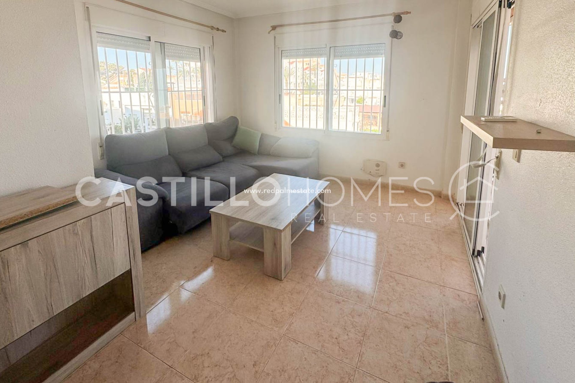Reventa - Apartamento -
Torrevieja - La Mata