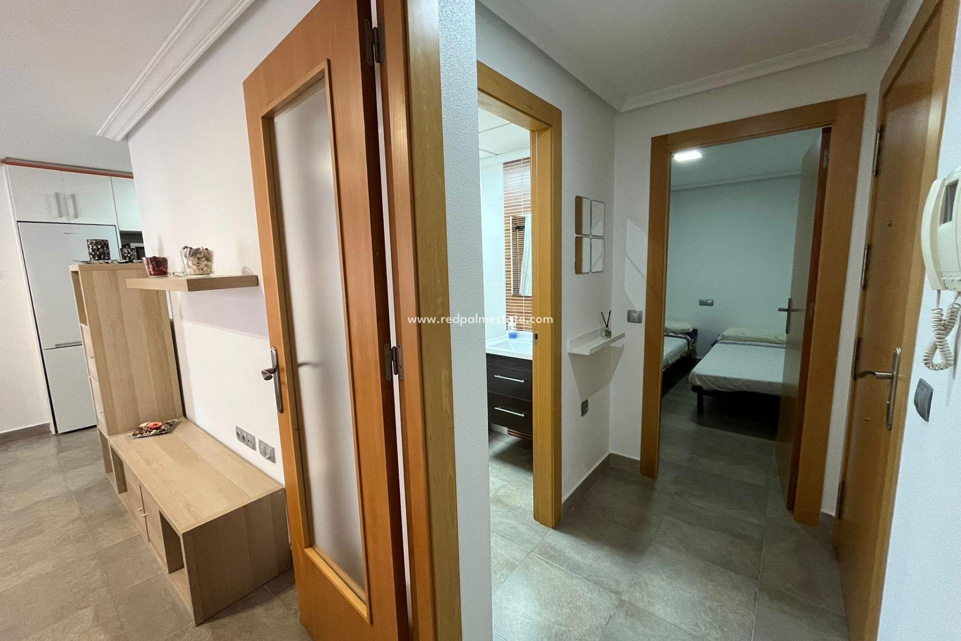 Reventa - Apartamento -
Torrevieja - La Mata