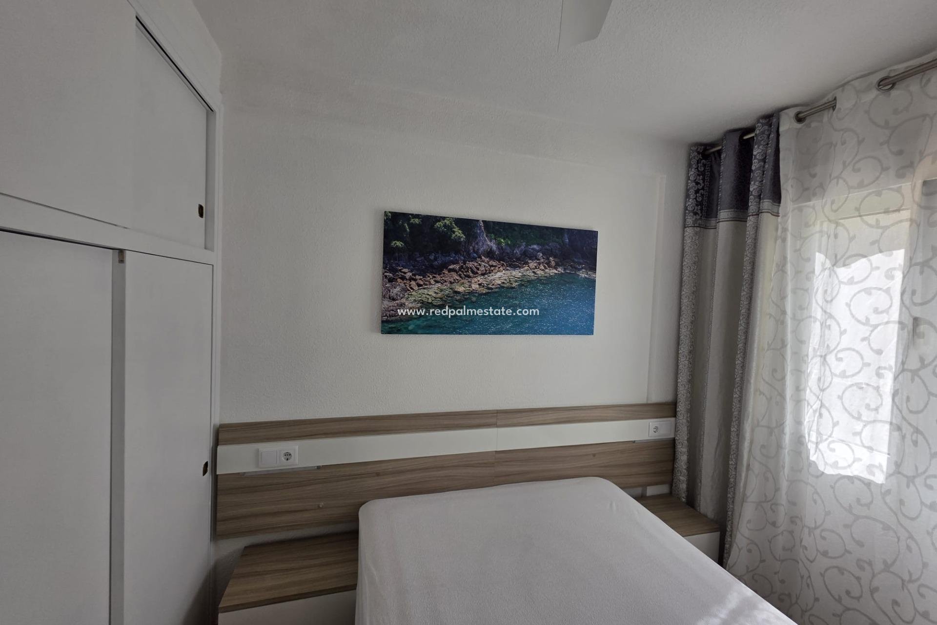 Reventa - Apartamento -
Torrevieja - La Mata