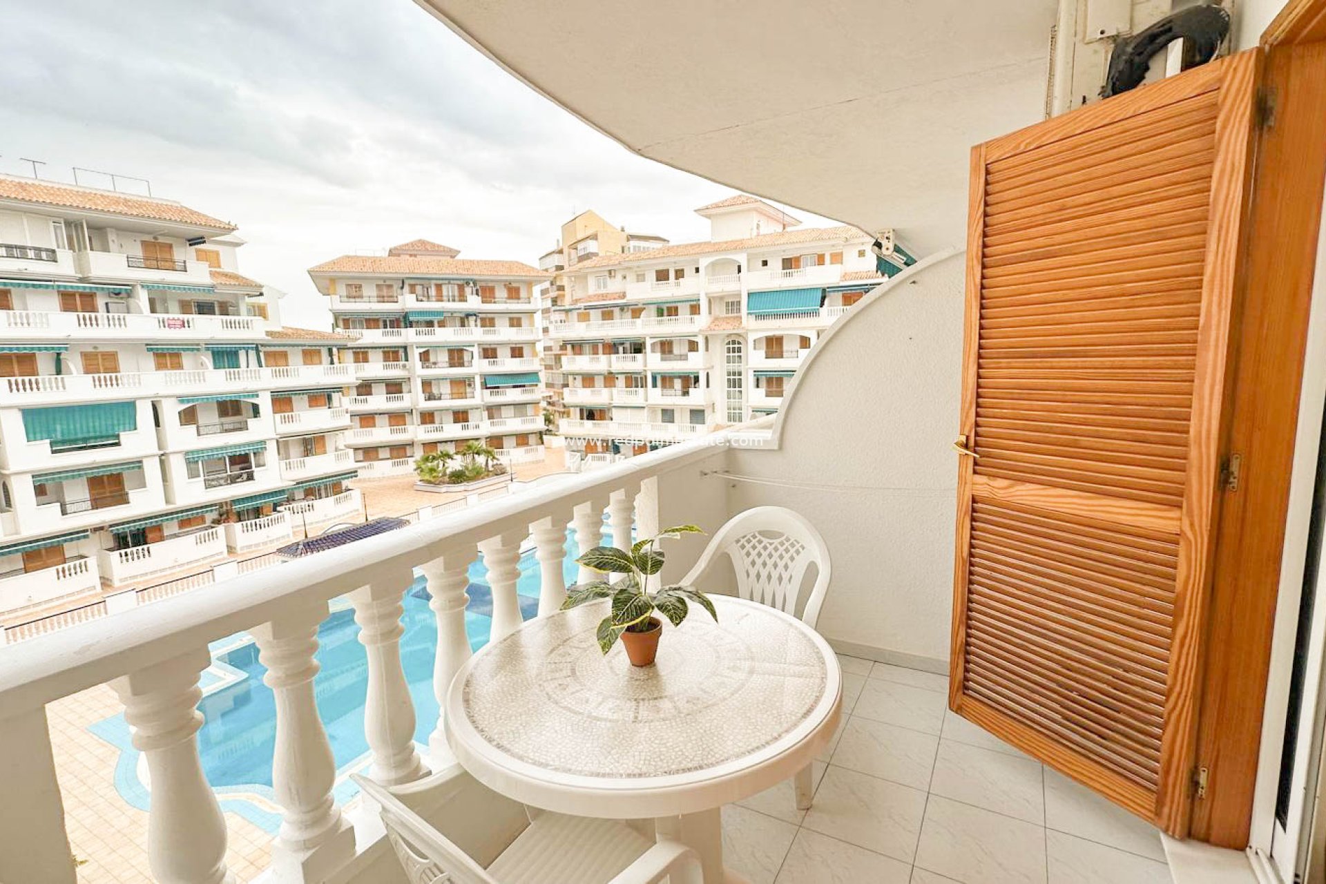 Reventa - Apartamento -
Torrevieja - La Mata