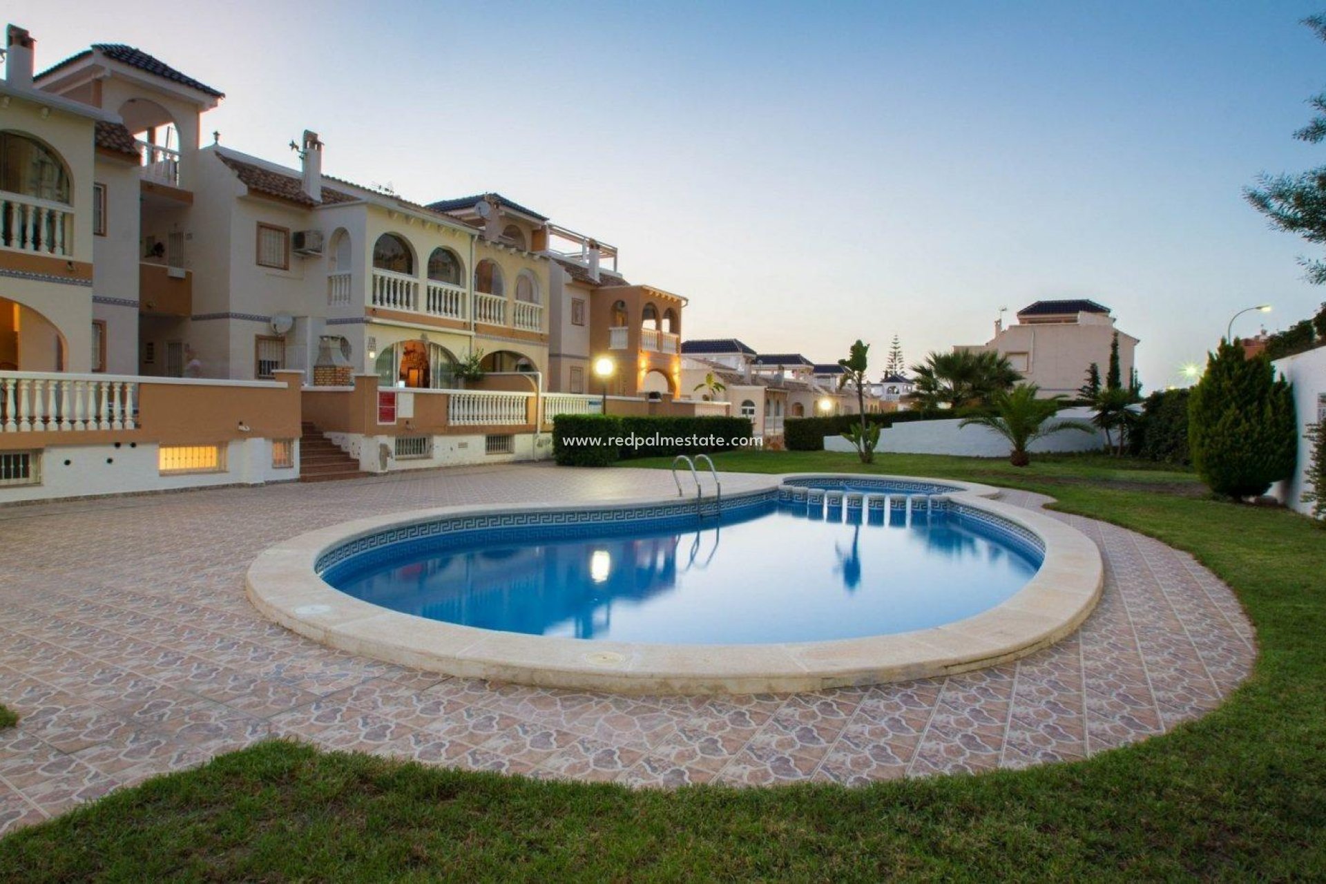 Reventa - Apartamento -
Torrevieja - La Mata