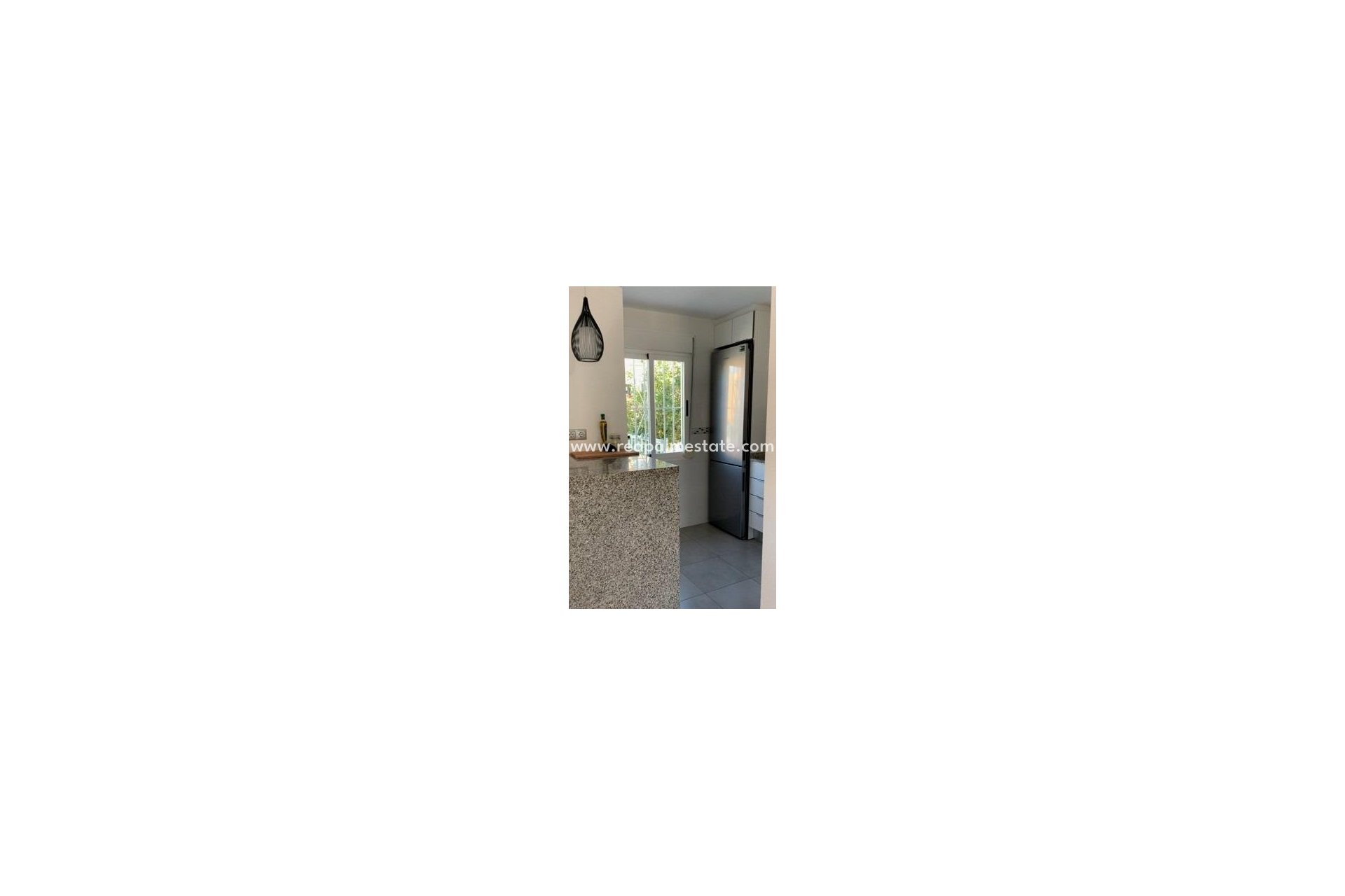 Reventa - Apartamento -
Torrevieja - La Mata