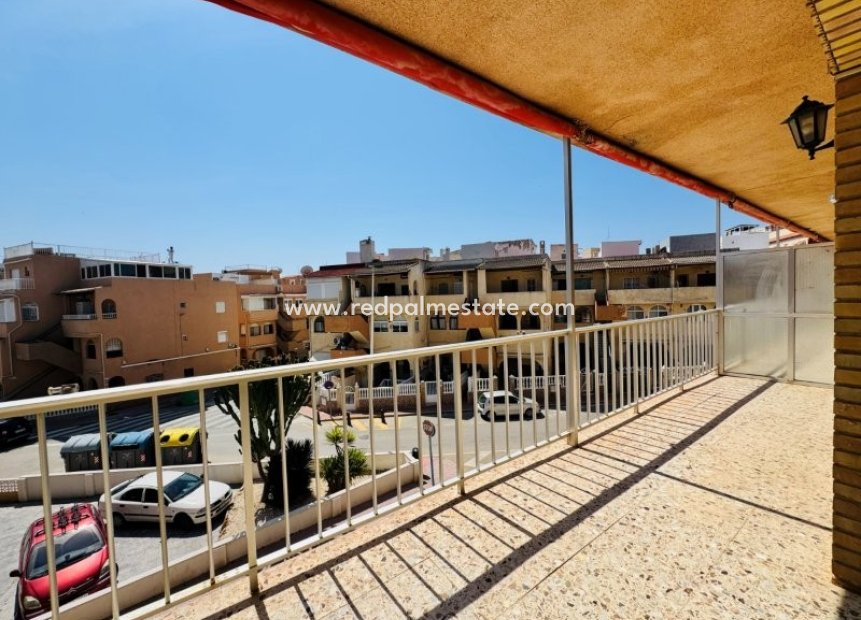 Reventa - Apartamento -
Torrevieja - La Mata
