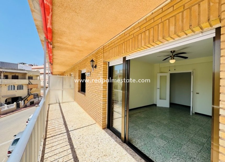 Reventa - Apartamento -
Torrevieja - La Mata