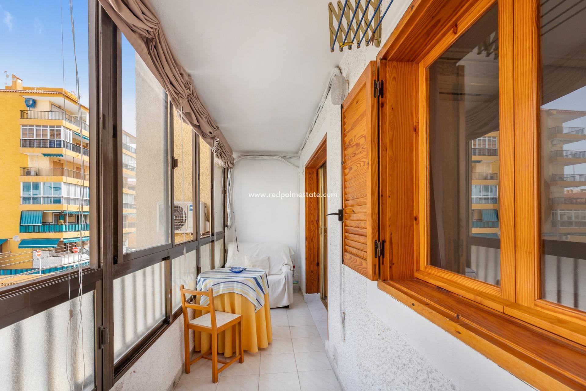 Reventa - Apartamento -
Torrevieja - La Mata