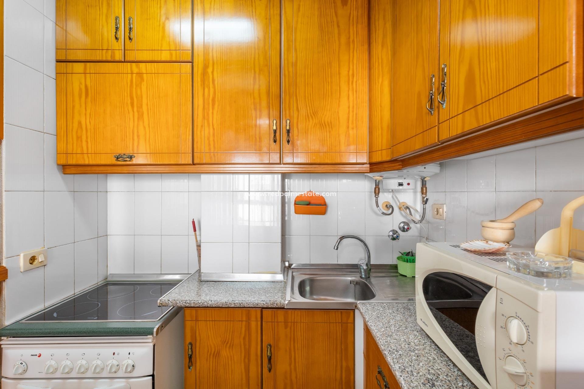 Reventa - Apartamento -
Torrevieja - La Mata