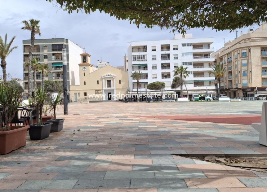 Reventa - Apartamento -
Torrevieja - La Mata