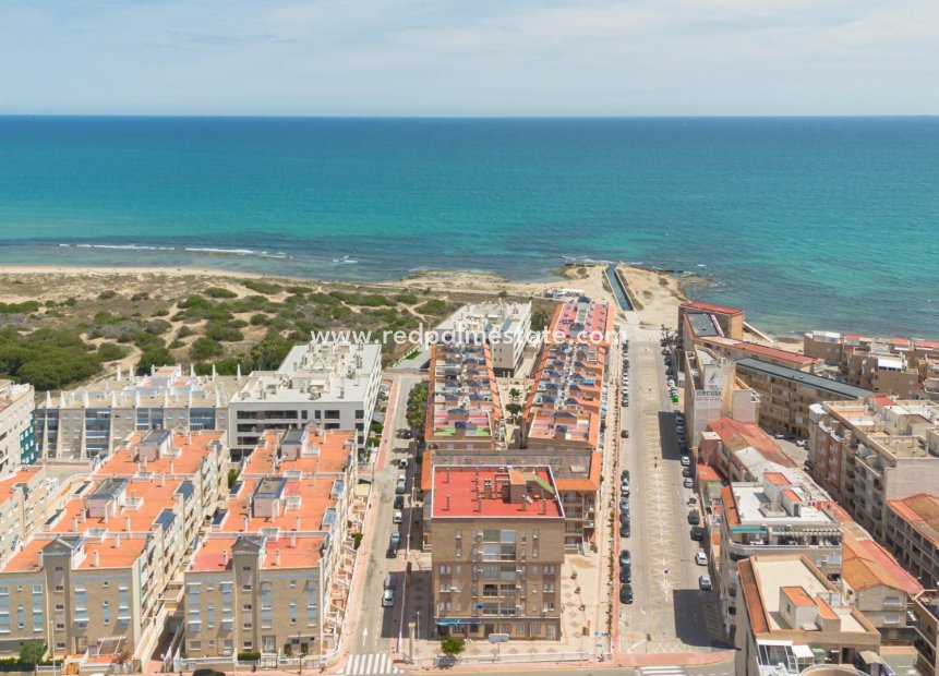 Reventa - Apartamento -
Torrevieja - La Mata