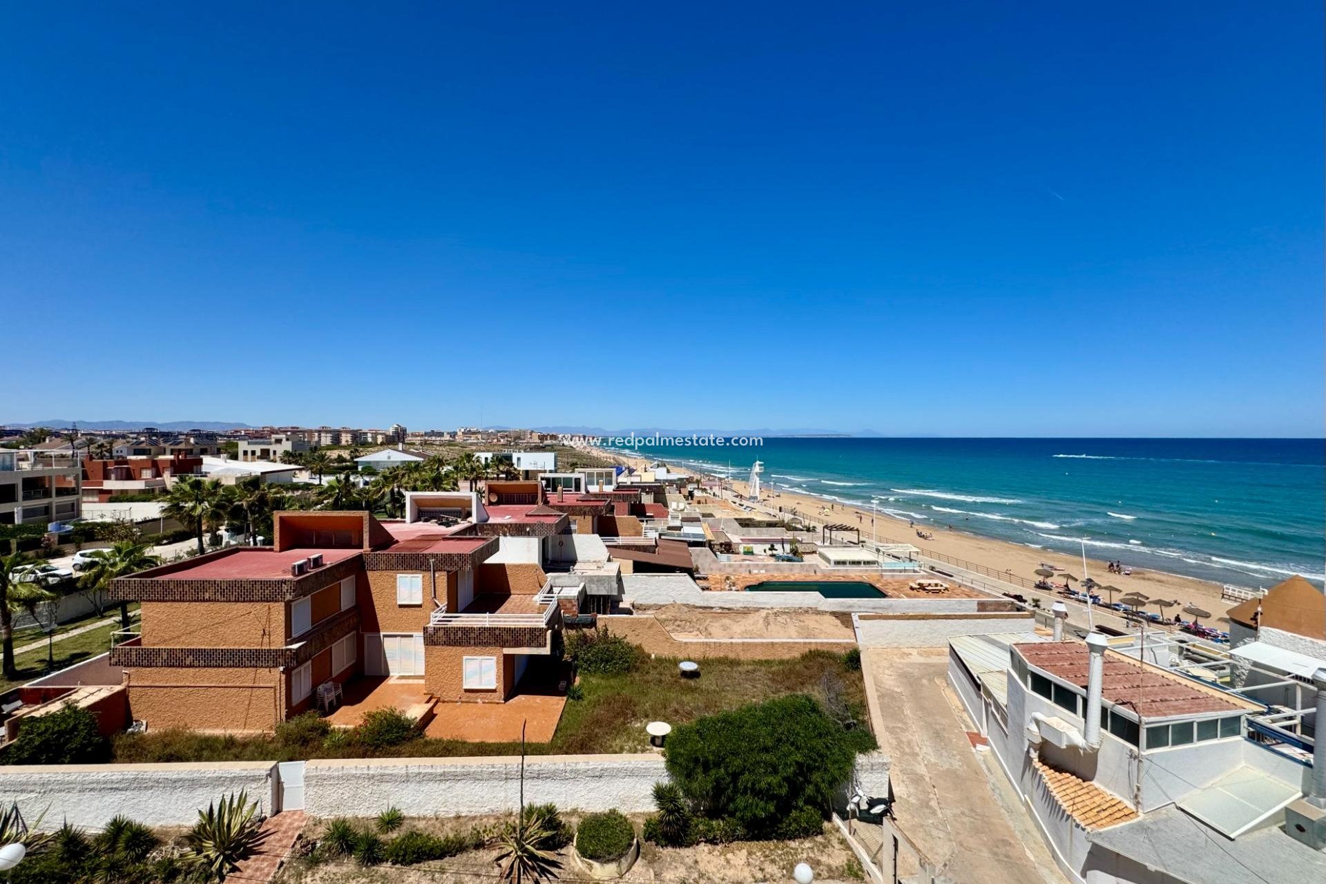Reventa - Apartamento -
Torrevieja - La Mata