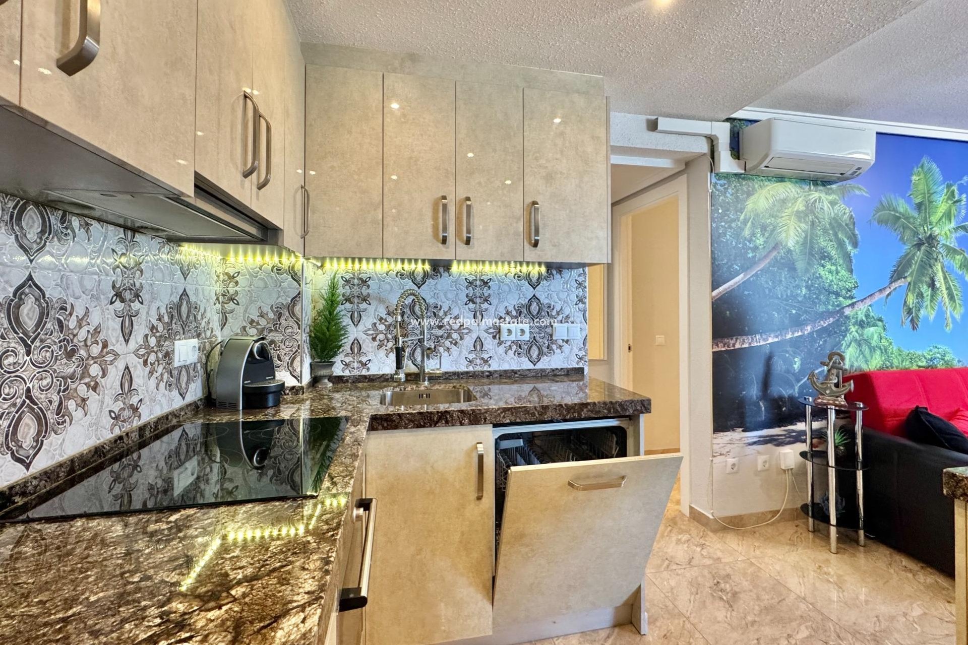 Reventa - Apartamento -
Torrevieja - La Mata